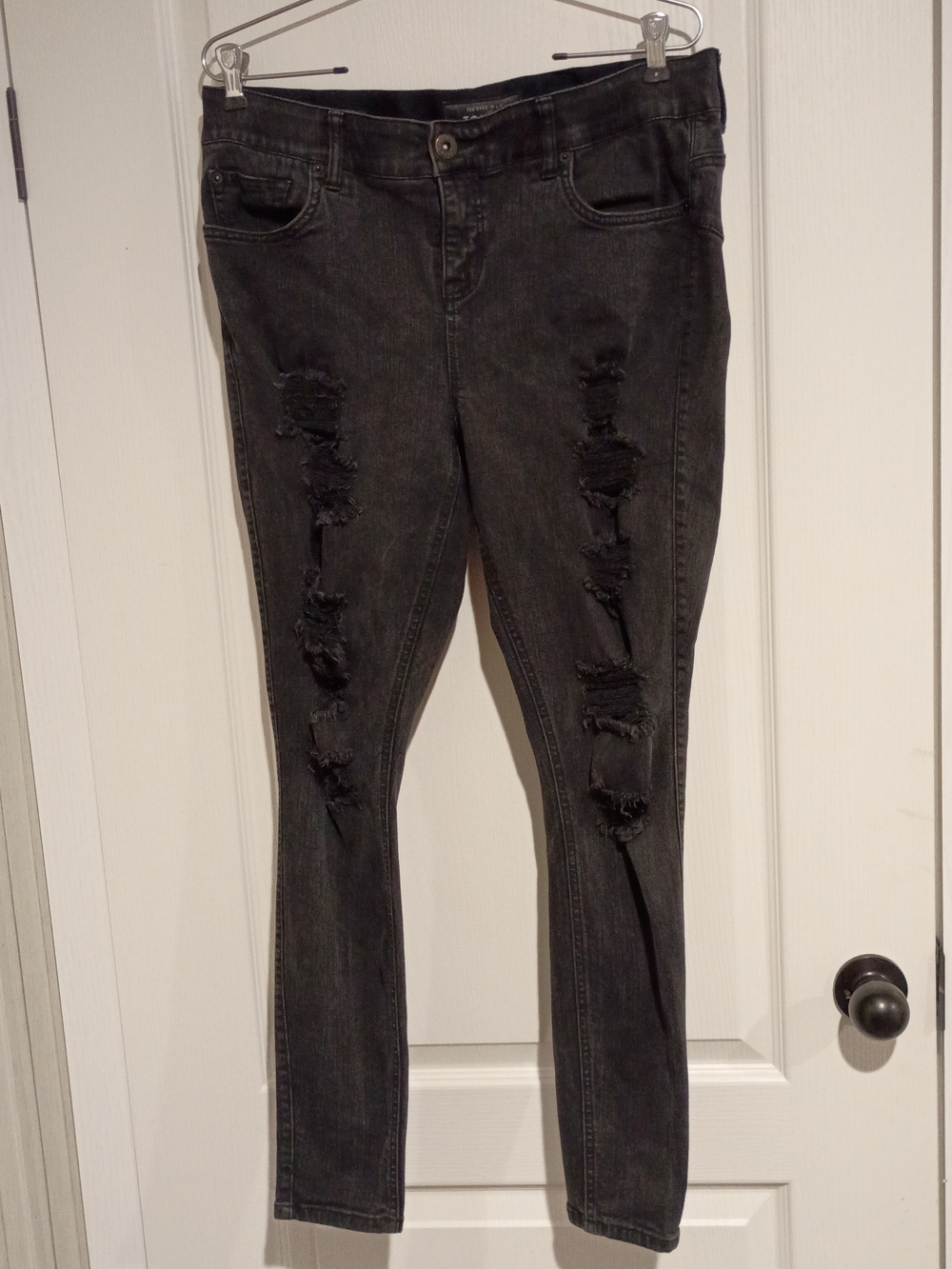 Women's TORRID - Size 14R - Black Distressed Bombshell Skinny Jeans